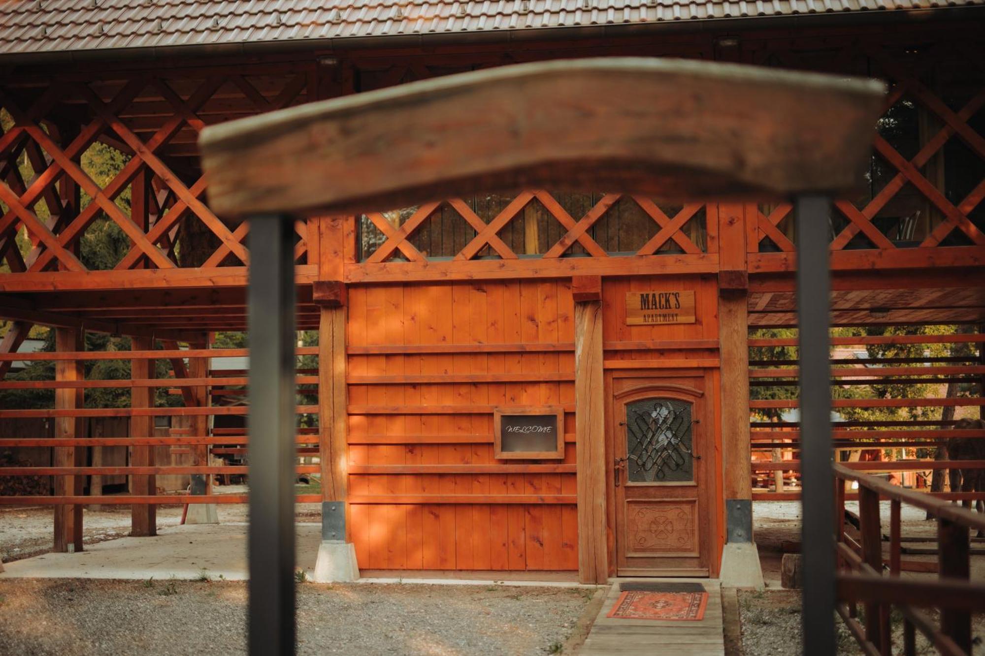 Вілла Ranc Mackadam Ranch Mackadam Тржич Екстер'єр фото